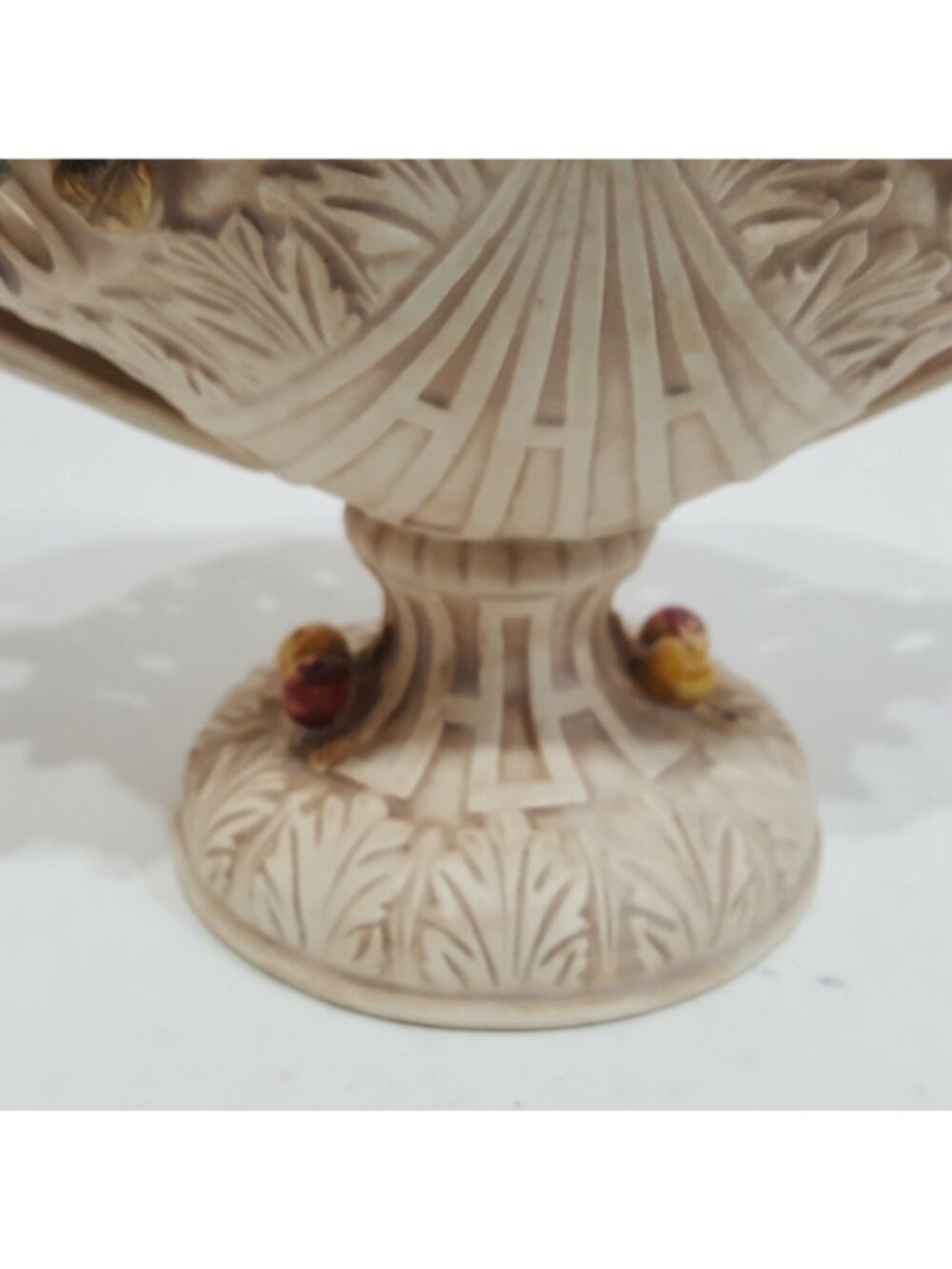 Lenwile Ardalt Porcelain Bowl #30741 White Floral Berries Cream French Country - Picture 10 of 12